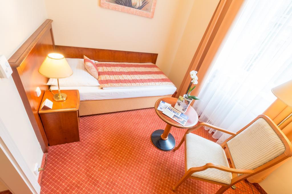 Ensana Centralni Lazne - Maria Spa Marianske Lazne Exterior photo